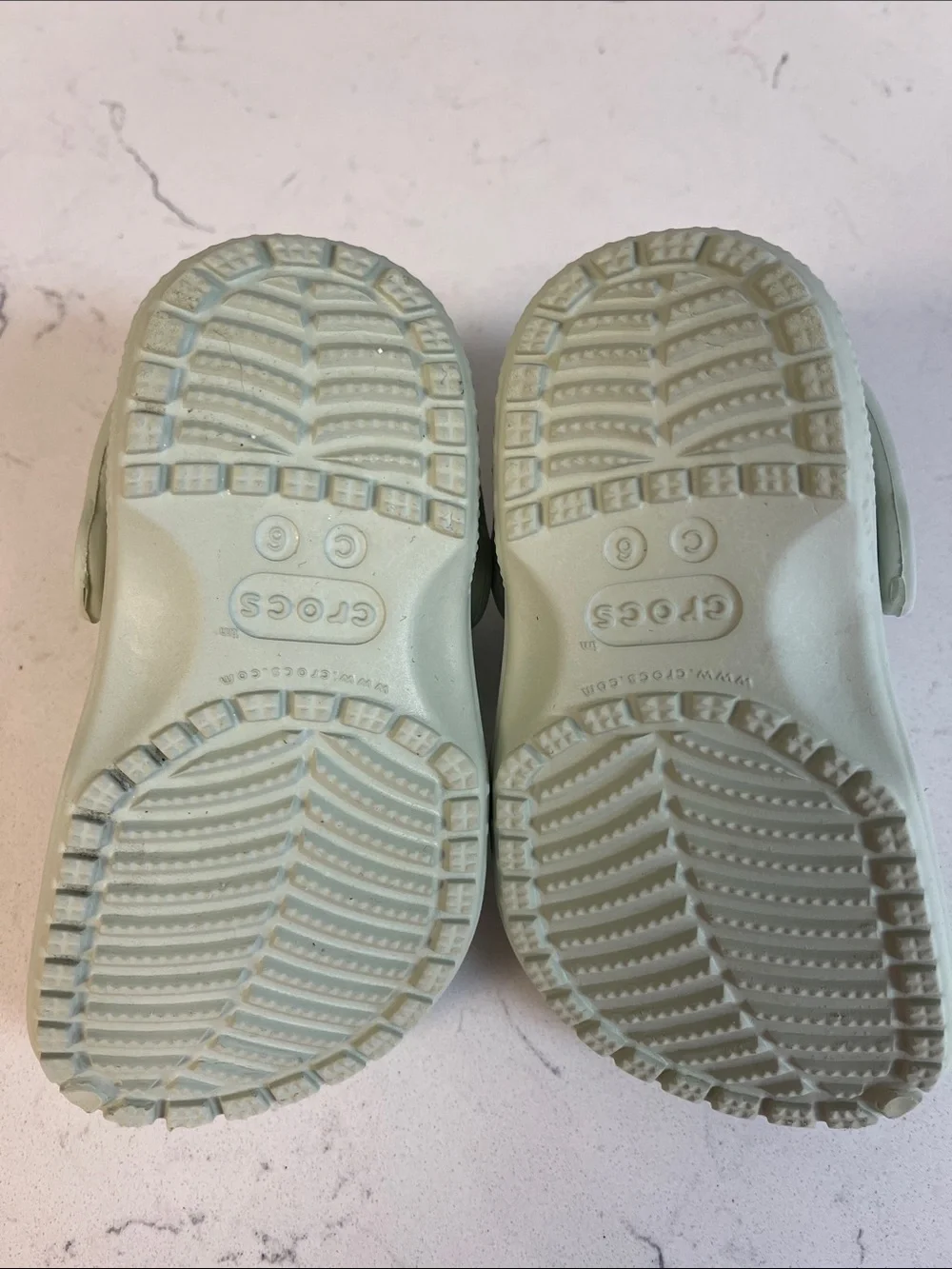 Crocs Classic Clog - Plaster - Celery Green - Size 6 Style Number 206990